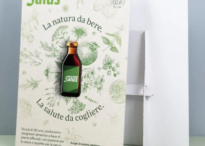 packaging personalizzato packaging in cartone packaging di lusso astucci rigidi personalizzati cofanetti premium scatole in cartone su misura espositori in cartone espositori personalizzati espositori punto vendita materiali punto vendita allestimento punto vendita totem espositivi soluzioni cartotecniche lavorazioni cartotecniche fustellati in cartone prototipi packaging progettazione grafica packaging studio grafico packaging produzione cartotecnica finiture speciali per packaging stampa e nobilitazioni design packaging packaging sostenibile in cartone box magnetici personalizzati Climatizzazione e tecnologia termica espositori per prodotti tecnici pannelli informativi per showroom totem per prodotti tecnologici soluzioni espositive per climatizzazione allestimenti per showroom tecnici materiali grafici per settore termico Bici e componentistica tecnica packaging per componenti tecnici espositori per prodotti sportivi espositori per negozi di biciclette box per accessori technical gear materiali espositivi per settore bike grafiche per prodotti sportivi Abbigliamento tecnico espositori per abbigliamento tecnico cartellini per capi sportivi materiali retail per abbigliamento packaging per accessori sportivi display per negozi outdoor Arredo, cucine e design espositori per showroom design packaging per componenti di arredo materiali per negozi di design espositori per cucine e complementi soluzioni espositive premium grafiche per prodotti di design Gioielli, cosmetica, regalistica astucci per gioielli packaging cosmetico di lusso cofanetti per prodotti premium scatole regalo personalizzate packaging elegante per retail espositori cosmetici da banco Vino, spirits, marmo astucci per bottiglie packaging per vino e spirits espositori da banco per cantina cofanetti premium per distillerie espositori per pietra e materiali naturali materiali grafici per settore marmo prototipazione rapida packaging progettazione creativa interna consulenza grafica packaging scelta materiali cartotecnici sviluppo layout espositivi produzione interna su misura lavorazioni di pregio su carta design su misura per brand packaging che valorizza il prodotto espositori resistenti e personalizzati