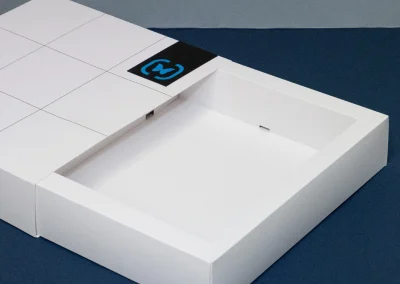 packaging personalizzato packaging in cartone packaging di lusso astucci rigidi personalizzati cofanetti premium scatole in cartone su misura espositori in cartone espositori personalizzati espositori punto vendita materiali punto vendita allestimento punto vendita totem espositivi soluzioni cartotecniche lavorazioni cartotecniche fustellati in cartone prototipi packaging progettazione grafica packaging studio grafico packaging produzione cartotecnica finiture speciali per packaging stampa e nobilitazioni design packaging packaging sostenibile in cartone box magnetici personalizzati Climatizzazione e tecnologia termica espositori per prodotti tecnici pannelli informativi per showroom totem per prodotti tecnologici soluzioni espositive per climatizzazione allestimenti per showroom tecnici materiali grafici per settore termico Bici e componentistica tecnica packaging per componenti tecnici espositori per prodotti sportivi espositori per negozi di biciclette box per accessori technical gear materiali espositivi per settore bike grafiche per prodotti sportivi Abbigliamento tecnico espositori per abbigliamento tecnico cartellini per capi sportivi materiali retail per abbigliamento packaging per accessori sportivi display per negozi outdoor Arredo, cucine e design espositori per showroom design packaging per componenti di arredo materiali per negozi di design espositori per cucine e complementi soluzioni espositive premium grafiche per prodotti di design Gioielli, cosmetica, regalistica astucci per gioielli packaging cosmetico di lusso cofanetti per prodotti premium scatole regalo personalizzate packaging elegante per retail espositori cosmetici da banco Vino, spirits, marmo astucci per bottiglie packaging per vino e spirits espositori da banco per cantina cofanetti premium per distillerie espositori per pietra e materiali naturali materiali grafici per settore marmo prototipazione rapida packaging progettazione creativa interna consulenza grafica packaging scelta materiali cartotecnici sviluppo layout espositivi produzione interna su misura lavorazioni di pregio su carta design su misura per brand packaging che valorizza il prodotto espositori resistenti e personalizzati