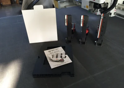 packaging personalizzato packaging in cartone packaging di lusso astucci rigidi personalizzati cofanetti premium scatole in cartone su misura espositori in cartone espositori personalizzati espositori punto vendita materiali punto vendita allestimento punto vendita totem espositivi soluzioni cartotecniche lavorazioni cartotecniche fustellati in cartone prototipi packaging progettazione grafica packaging studio grafico packaging produzione cartotecnica finiture speciali per packaging stampa e nobilitazioni design packaging packaging sostenibile in cartone box magnetici personalizzati Climatizzazione e tecnologia termica espositori per prodotti tecnici pannelli informativi per showroom totem per prodotti tecnologici soluzioni espositive per climatizzazione allestimenti per showroom tecnici materiali grafici per settore termico Bici e componentistica tecnica packaging per componenti tecnici espositori per prodotti sportivi espositori per negozi di biciclette box per accessori technical gear materiali espositivi per settore bike grafiche per prodotti sportivi Abbigliamento tecnico espositori per abbigliamento tecnico cartellini per capi sportivi materiali retail per abbigliamento packaging per accessori sportivi display per negozi outdoor Arredo, cucine e design espositori per showroom design packaging per componenti di arredo materiali per negozi di design espositori per cucine e complementi soluzioni espositive premium grafiche per prodotti di design Gioielli, cosmetica, regalistica astucci per gioielli packaging cosmetico di lusso cofanetti per prodotti premium scatole regalo personalizzate packaging elegante per retail espositori cosmetici da banco Vino, spirits, marmo astucci per bottiglie packaging per vino e spirits espositori da banco per cantina cofanetti premium per distillerie espositori per pietra e materiali naturali materiali grafici per settore marmo prototipazione rapida packaging progettazione creativa interna consulenza grafica packaging scelta materiali cartotecnici sviluppo layout espositivi produzione interna su misura lavorazioni di pregio su carta design su misura per brand packaging che valorizza il prodotto espositori resistenti e personalizzati